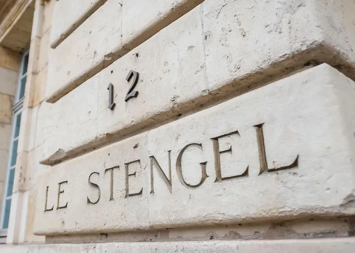 Calme rare en hypercentre - Appartement tout confort - Résidence historique de caractère Appartamento