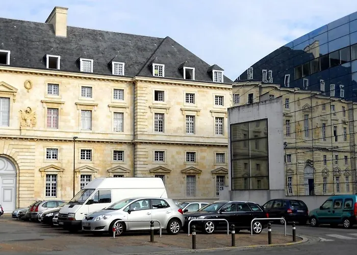 Calme rare en hypercentre - Appartement tout confort - Résidence historique de caractère